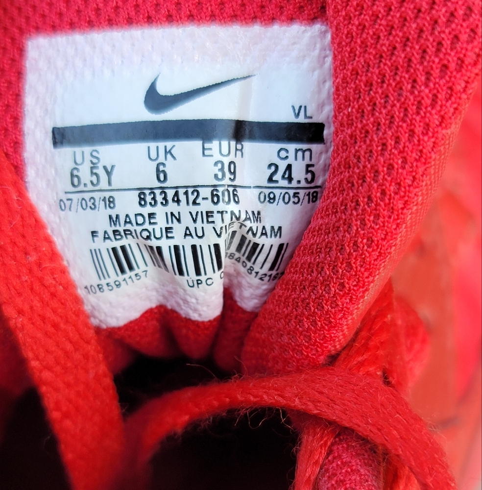 Nike Air Max 90 Triple Red Running Trainer Shoes - Picture 4 of 6